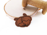Kunstleder-Label, Lederlabel, Kunstleder-Patch, Lederpatch, 5x4cm, cognac, braun, Sonderform, Eigenproduktion, Herbst, Eicheln