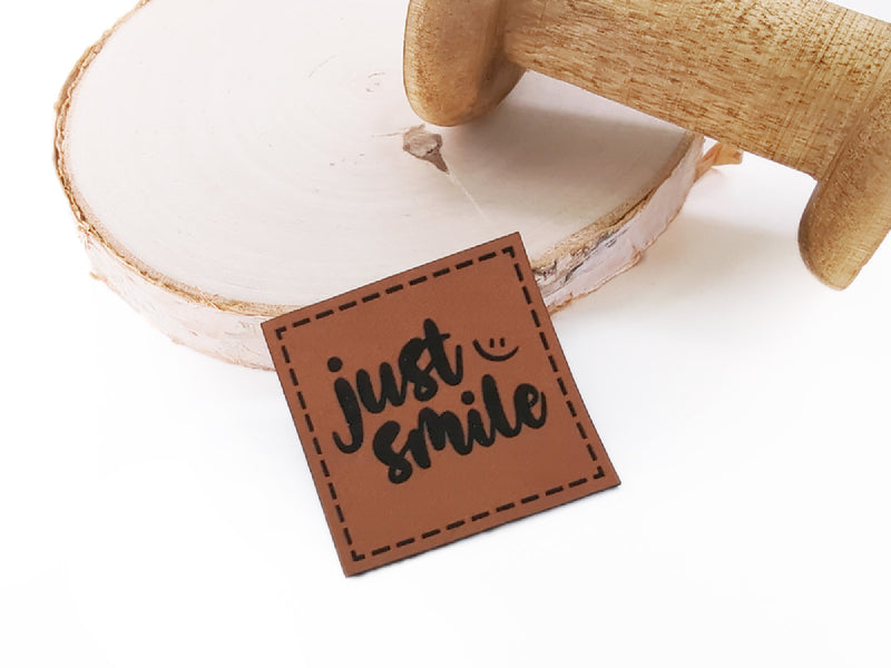 Kunstleder-Label, Lederlabel, Kunstleder-Patch, Lederpatch, 4x4cm, cognac, braun, just smile